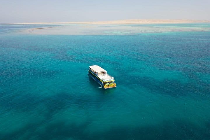 Paradise Conquest Semi Submarine Trip with Snorkeling - Hurghada