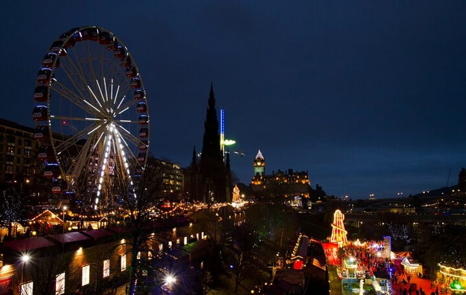 Walking Tour of Edinburgh's Historic Sites and Christmas Market