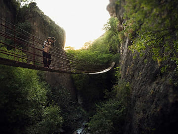 From Granada: Los Cahorros private hiking