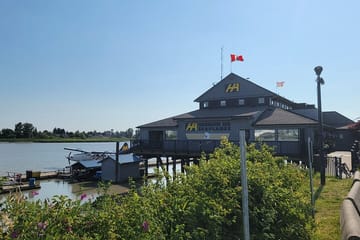 Float Plane Tour to Bowen Island with Dine-in