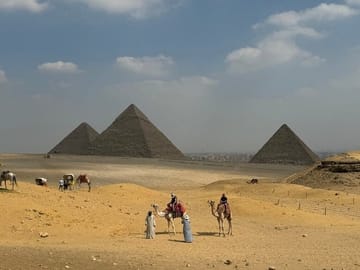 Private Tour of Giza Pyramids and Saqqara with Camel Ride