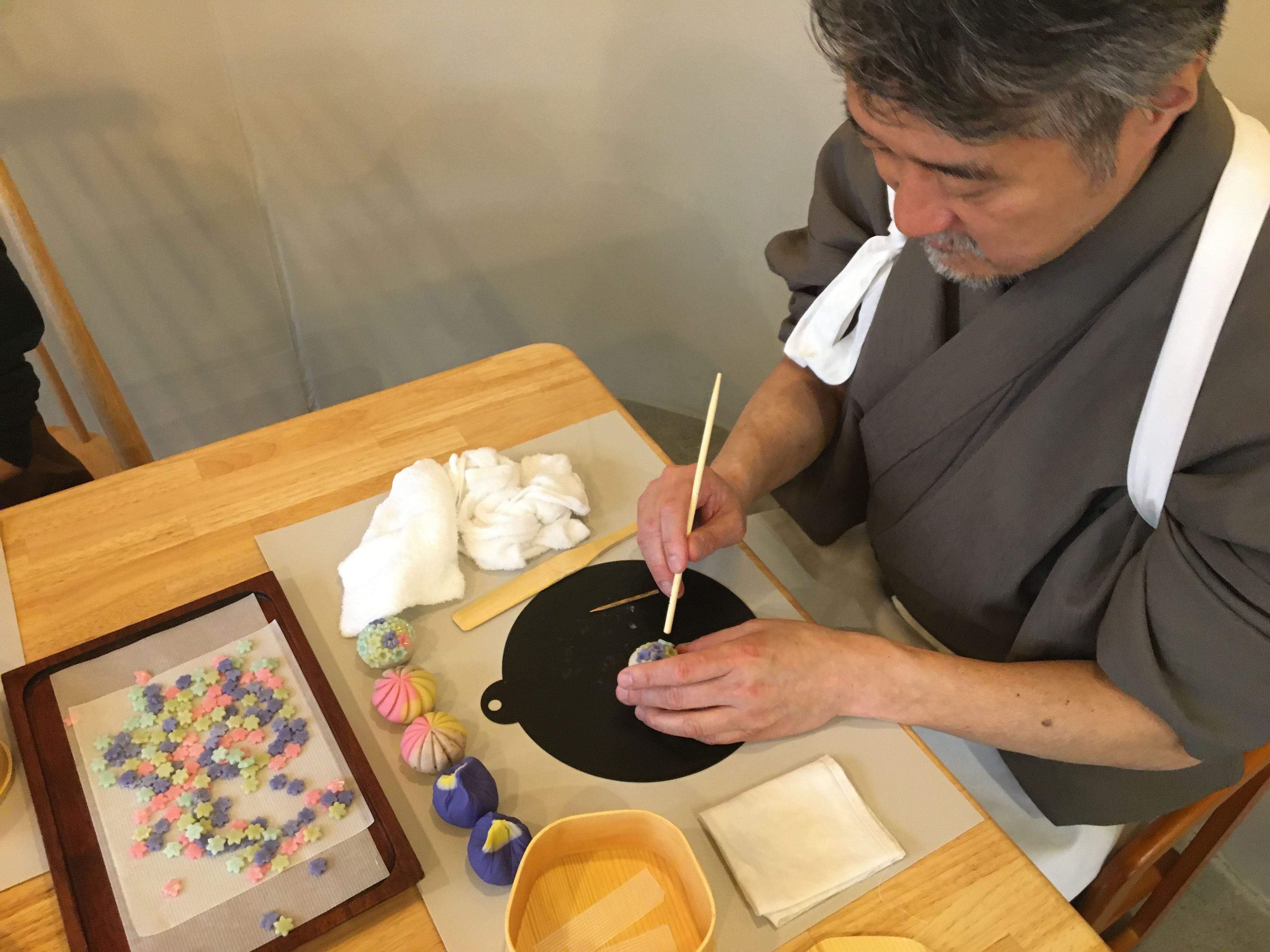 Ginza Man'nendo Wagashi Workshop with Master Yoshi