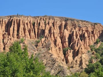 Stob pyramids
