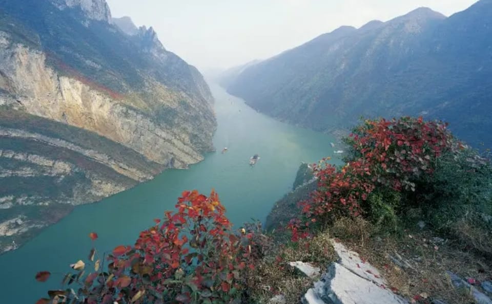 Chongqing City Tour and Yangtze River Cruise Experience