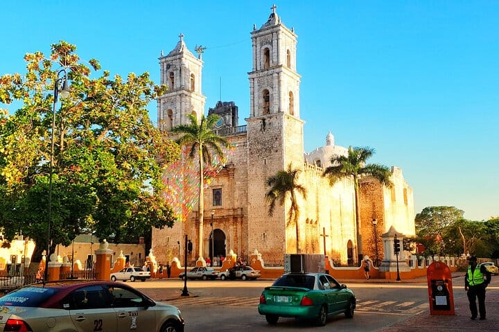 Excursion to Chichén Itzá, Valladolid and Cenote xcajum