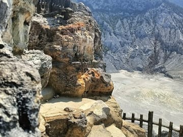 The Hiker of Krakatoa