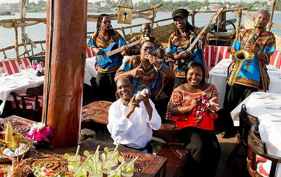 Tamarind Dhow Lunch and Dinner Cruise in Mombasa
