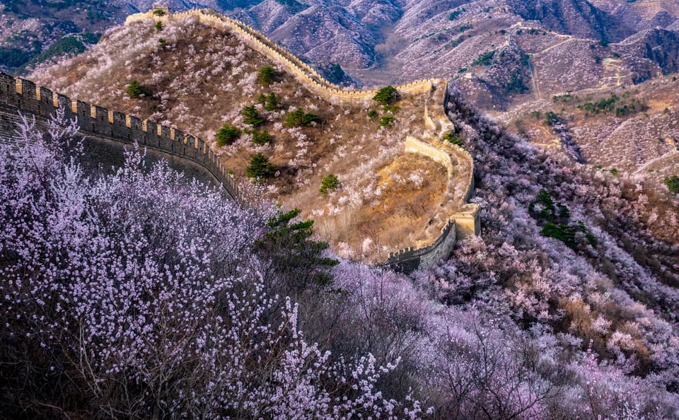 Visit Huanghuacheng Water Great Wall and Old Beijing Neighborhood