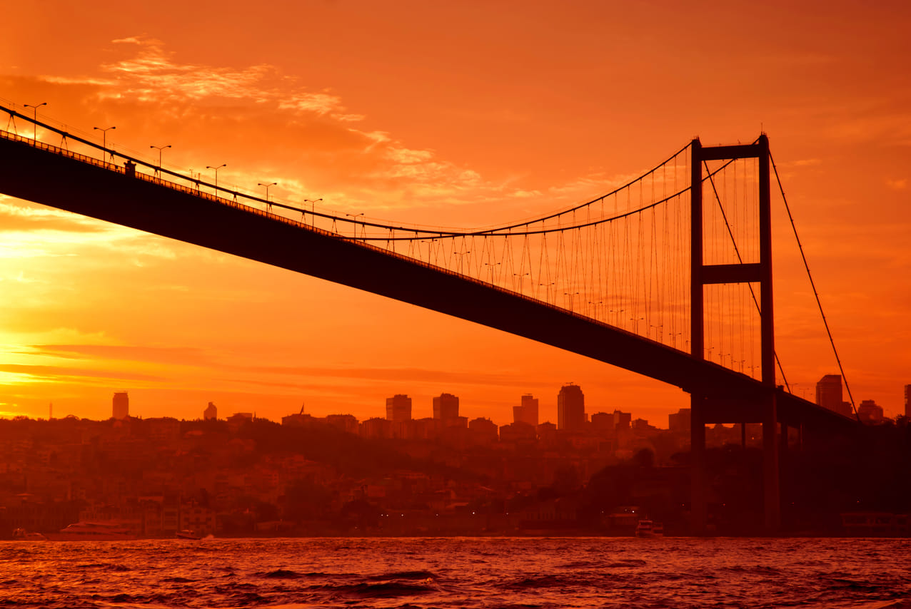 Bosphorus Sunset Yacht Cruise with Snacks and Refreshment 2