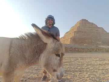 Private Tour of Giza Pyramids and Saqqara in Cairo