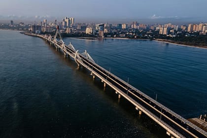 Dar es Salaam: Private Layover Tour with Airport Transfer