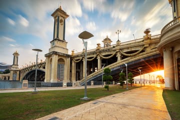 Kuala Lumpur City and Batu Caves Adventure Tour
