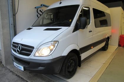 The Six Forgotten Giants Trolls Hunt with Minibus