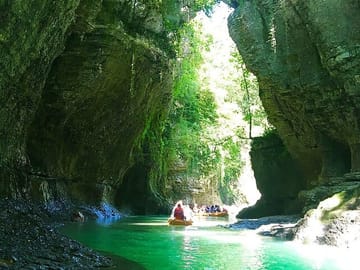 4 Full days in Georgia with private tour, free aiport