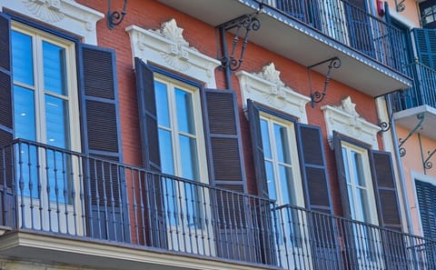 Pamplona Walking Tour: Explore Bull Run History and Legends