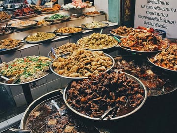 Discover the Secret of Chinatown Walking Tour with Food Tasting