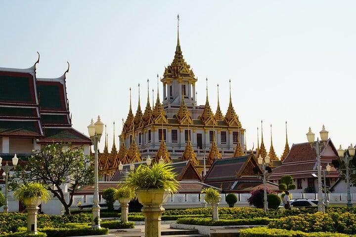 Bangkok: Old Town & Temples Exploration Game 8