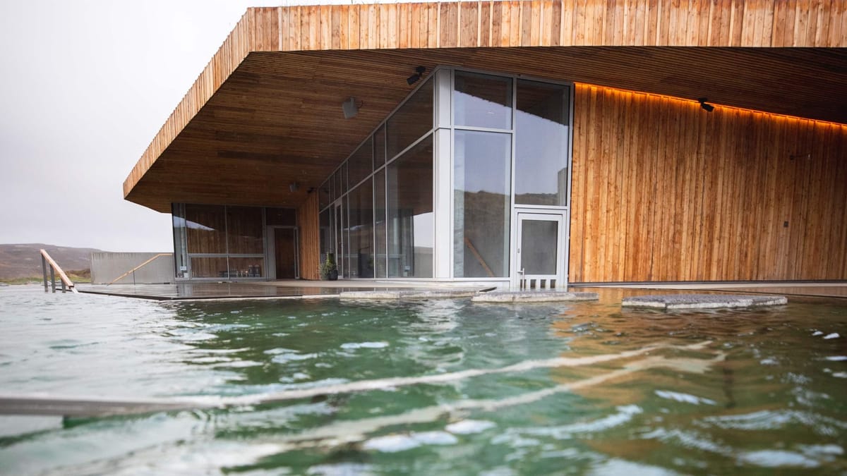 During your luxurious tour a visit to the Vök Baths is included