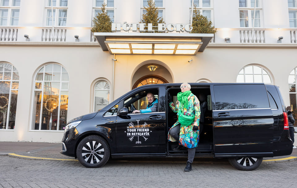 Private 5-hour Airport Transfer & Tour