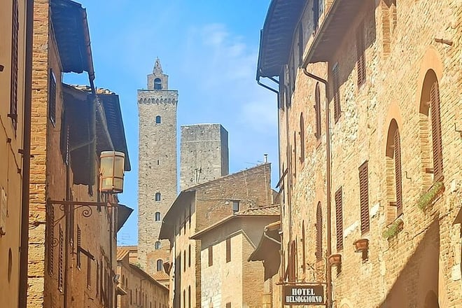 PRIVATE TOUR: Volterra & San Gimignano with Lunch & Wine Tasting Experience - Photo 5