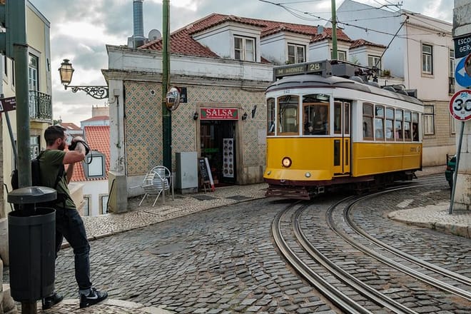 Lisbon Walking Tour with a Photographer - Morning Edition 7