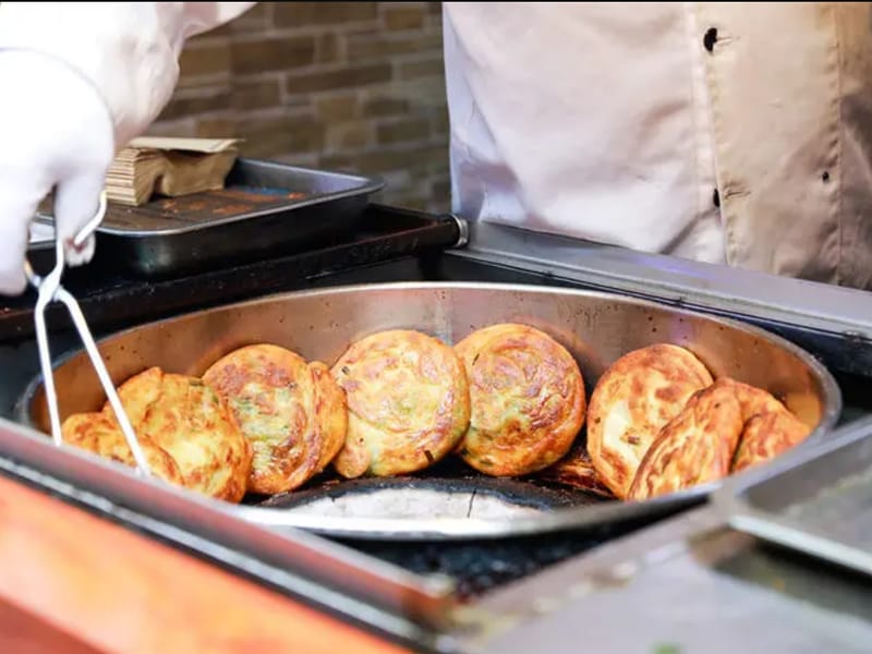 3-Hour Shanghai Breakfast Street Food Tour