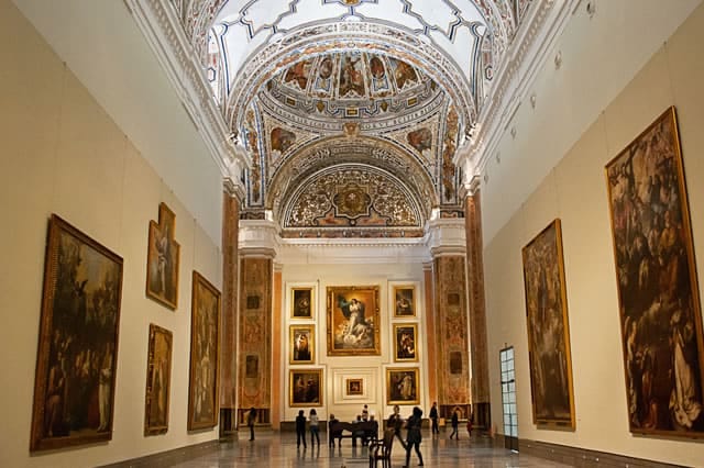 Visit to the Museum of Fine Arts of Seville photo 5
