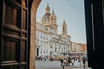 Professional Photoshoot Experience at Piazza Navona in Rome