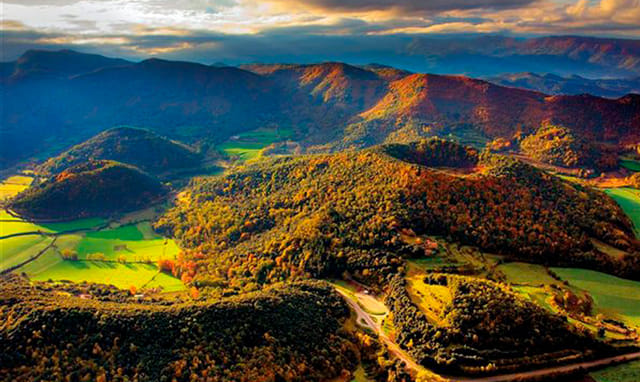 Medieval Villages & La Garrotxa Volcanic Zone Hiking