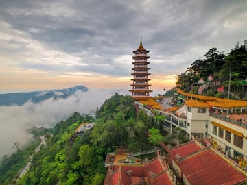 Genting Highlands Day Trip with Batu Caves and Cable Car Ticket