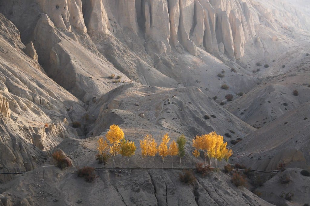 Mountain Flight to Upper Mustang – Helicopter Tour