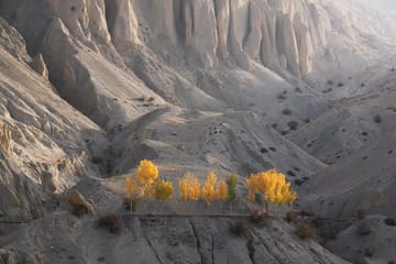 Mountain Flight to Upper Mustang – Helicopter Tour