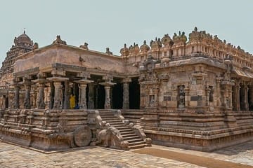 Private Day Tour of Great Living Chola Temples in Kumbakonam and Thanjavur