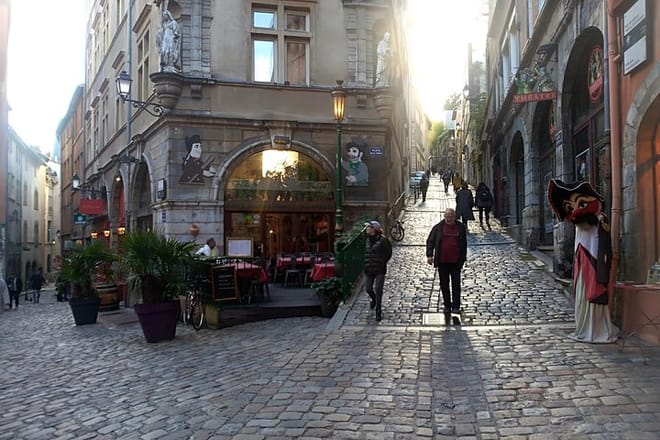 Place de la Trinit&eacute;, Saint Georges, Lyon
