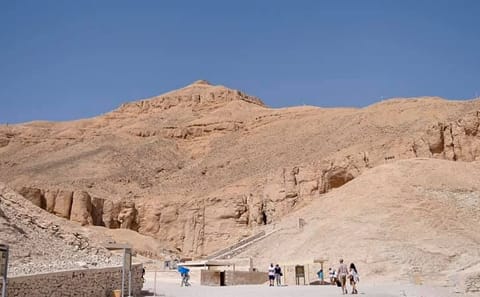 Day Trip to Luxor from Hurghada by Bus with Guided Tour