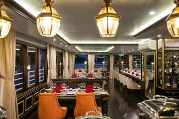 Athena Cruise – Luxury Overnight Cruise in Halong Bay 2D1N Tour