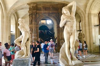 Louvre Private Skip-the-Line Tour by an Art Historian Guide with Hotel Pickup