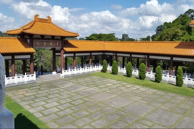6 Hour Buddhist Temple and Embu das Artes Tour – Art Galleries, Artisan Shops 6