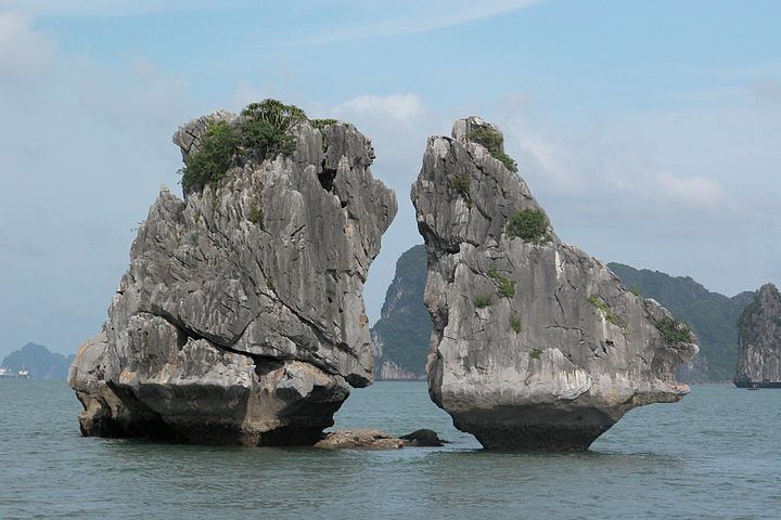 Halong Bay Private Boat Cruise & Cultural Experience in Yen Duc Village