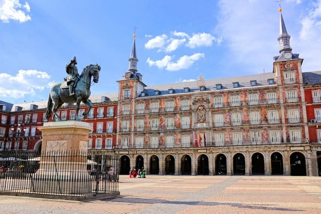 Hidden Gems of Madrid Exploration Game photo 5