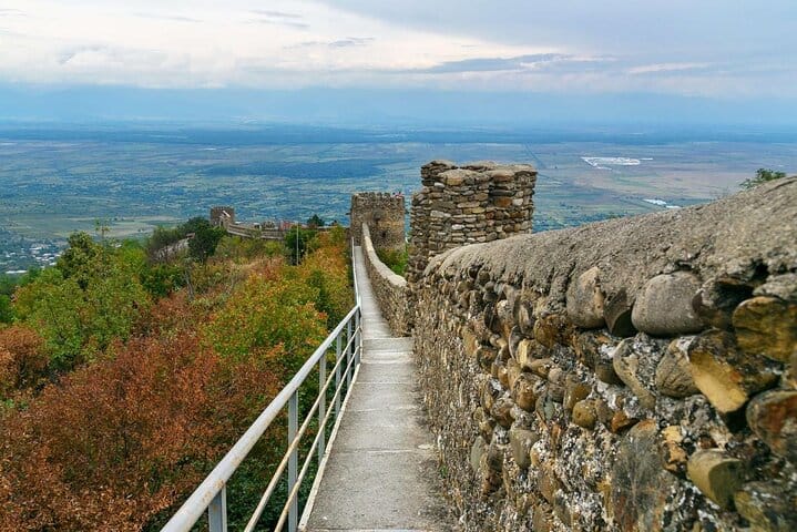 4 Full days in Georgia with private tour, free aiport