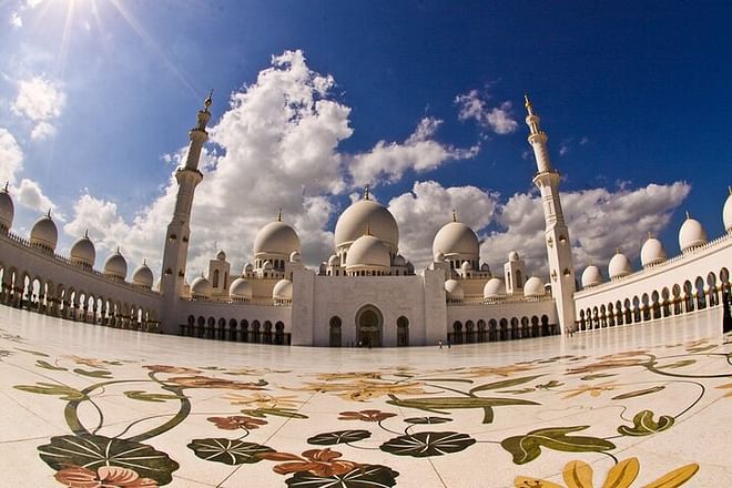 Excursión de medio día a la ciudad de Abu Dhabi desde Abu Dhabi