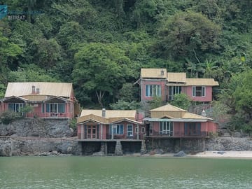 1 Night Party Boat & 1 Night Bungalow in Freedom Island