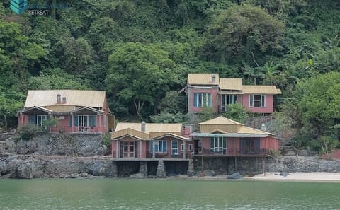 1 Night Party Boat & 1 Night Bungalow in Private Island