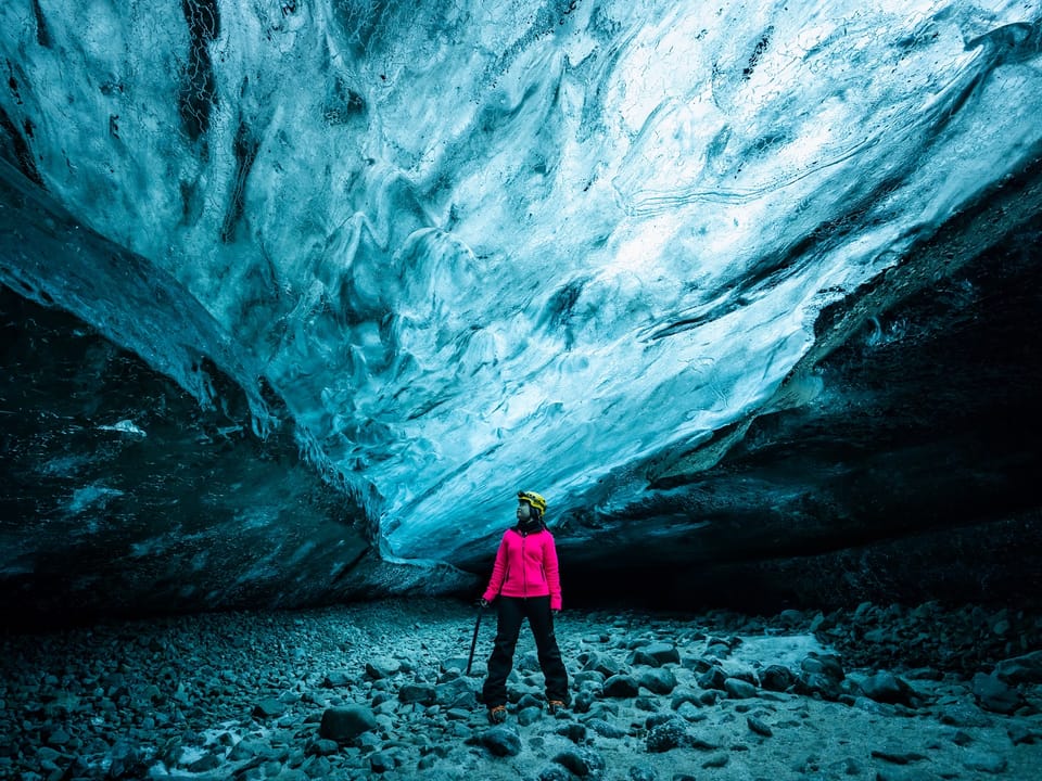 Jokulsarlon Glacier Lagoon, Diamond Beach & Blue Ice Cave from Hornafjörður Airport Small Group Tour — Marina Travel