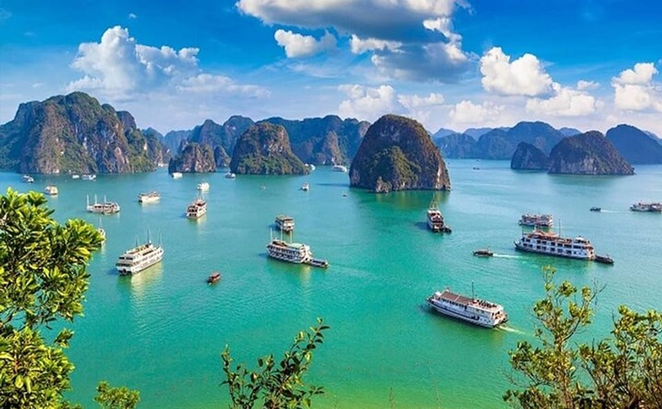 2-Day Ha Long Bay Cruise from Hanoi with Cave Exploration