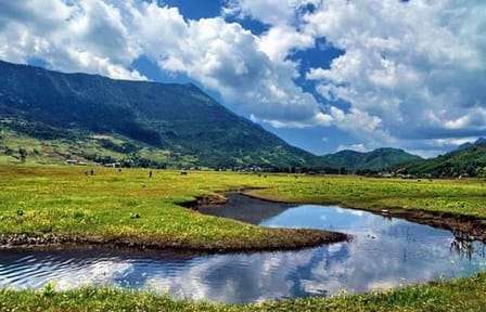 Horse Riding Tour at Lashi Lake in Lijiang