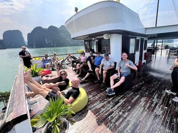 BOUTIQUE CRUISES Halong Bay 2 Days,1 Night Tour : Swimming, Caving,Kayaking