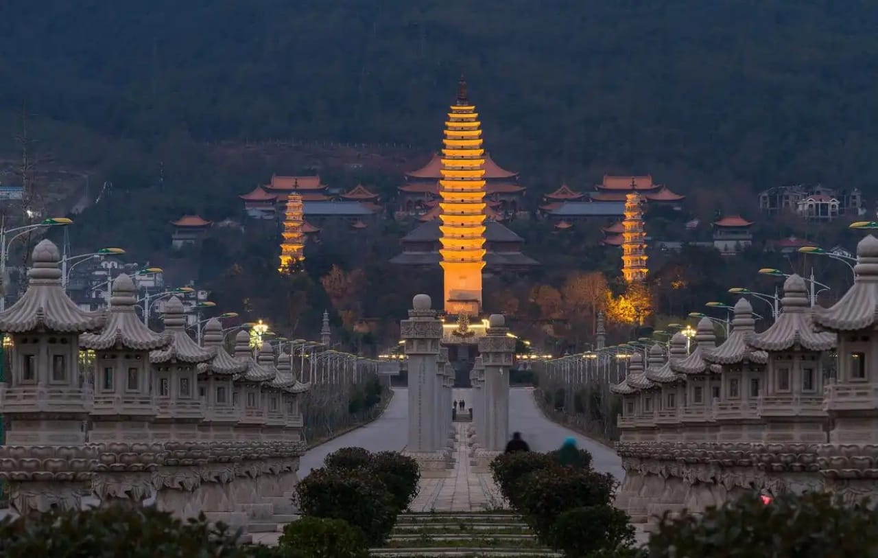 The three pagodas