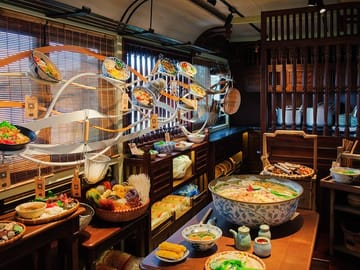 Hanoi Food Tour: Explore Ba Đình's Hidden Alleys and Cuisine